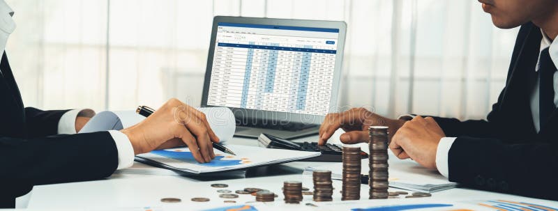 νόμισμα εταιρικής λογιστικής και στοίβας επιχειρηματικών επενδύσεων. κενό στοκ φωτογραφίες