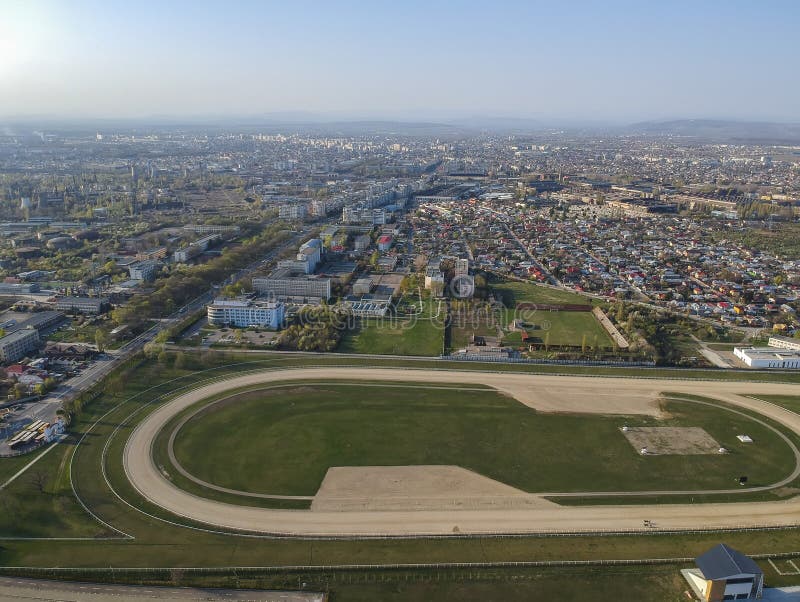 Νότια είσοδος στην πόλη Ploiesti, Ρουμανία, εναέρια άποψη στοκ εικόνες Νότια είσοδος στην πόλη Ploiesti, Ρουμανία, εναέρια άποψη στοκ εικόνες