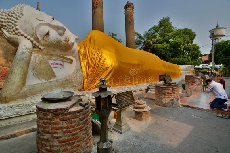 ξάπλωμα του Βούδα Ναός Yai Chai Mongkhon Wat Ayutthaya Ταϊλάνδη στοκ φωτογραφίες με δικαίωμα ελεύθερης χρήσης ξάπλωμα του Βούδα Ναός Yai Chai Mongkhon Wat Ayutthaya Ταϊλάνδη στοκ φωτογραφίες με δικαίωμα ελεύθερης χρήσης