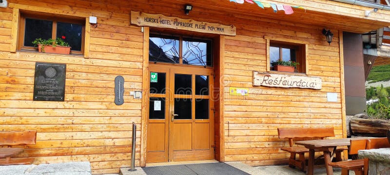 ξενοδοχείο popraske pleso στοκ εικόνα