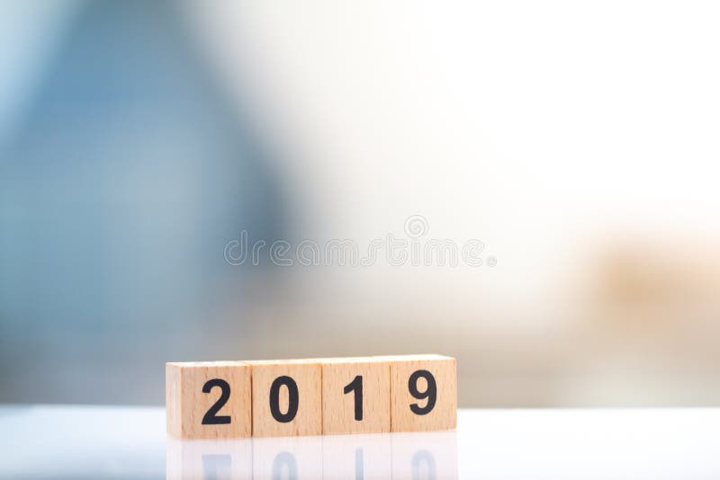 Ξύλινος αριθμός φραγμών έτους 2019 για την επιχείρηση και το γραφικό σχέδιο στοκ φωτογραφία Ξύλινος αριθμός φραγμών έτους 2019 για την επιχείρηση και το γραφικό σχέδιο στοκ φωτογραφία
