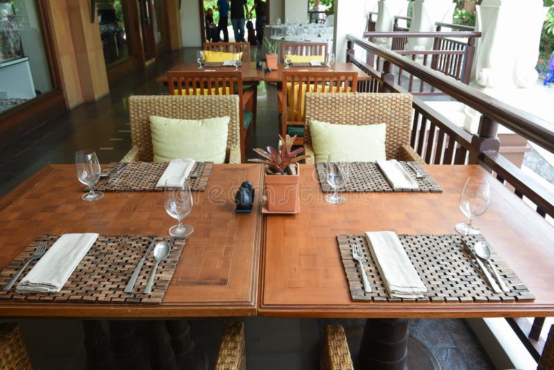 Ο dinning πίνακας στοκ φωτογραφία Ο dinning πίνακας στοκ φωτογραφία