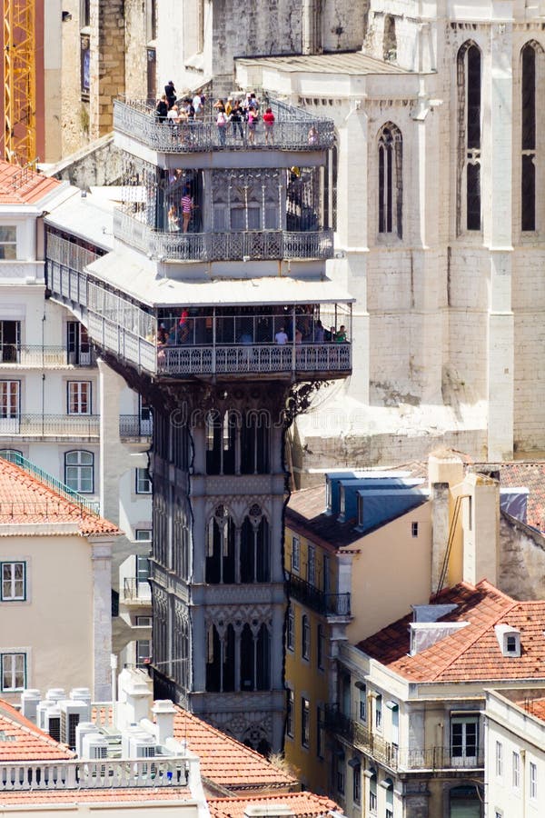 Ο ανελκυστήρας Santa Justa (πορτογαλικά: Elevador de Santa Justa) είναι στοκ εικόνα Ο ανελκυστήρας Santa Justa (πορτογαλικά: Elevador de Santa Justa) είναι στοκ εικόνα