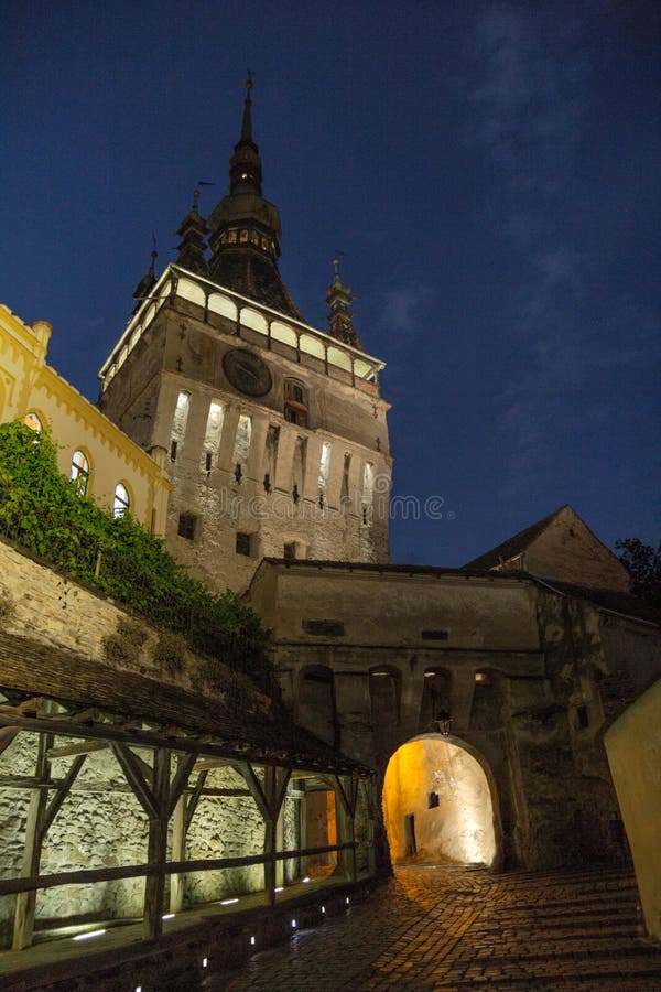 Ο πύργος ρολογιών σε Sighisoara, παλαιά πόλη στη Ρουμανία ενέγραψε στον κατάλογο της ΟΥΝΕΣΚΟ στοκ εικόνες Ο πύργος ρολογιών σε Sighisoara, παλαιά πόλη στη Ρουμανία ενέγραψε στον κατάλογο της ΟΥΝΕΣΚΟ στοκ εικόνες