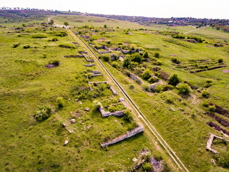 Οι καταστροφές του ρωμαϊκού οχυρού Adamclisi σε Dobrogea Ρουμανία στοκ εικόνες