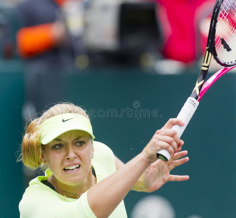 Οικογενειακό wta φλυτζανιών κύκλων 6 Απριλίου στοκ φωτογραφία