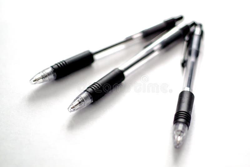 Ομάδα μανδρών ballpoint σε γραπτό στοκ φωτογραφίες με δικαίωμα ελεύθερης χρήσης Ομάδα μανδρών ballpoint σε γραπτό στοκ φωτογραφίες με δικαίωμα ελεύθερης χρήσης