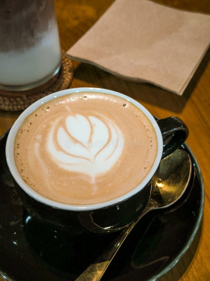 ομαλός καφές latart για τέλειο πρωινό στοκ φωτογραφία με δικαίωμα ελεύθερης χρήσης