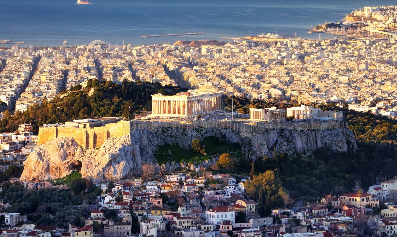 Ορίζοντας της Ελλάδας - της Αθήνας με την ακρόπολη στοκ φωτογραφίες με δικαίωμα ελεύθερης χρήσης