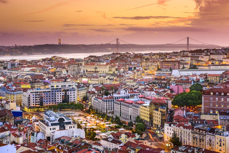 Ορίζοντας της Λισσαβώνας, Πορτογαλία τη νύχτα