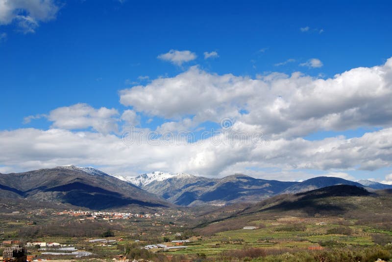 οροσειρά gredos στοκ εικόνες με δικαίωμα ελεύθερης χρήσης οροσειρά gredos στοκ εικόνες με δικαίωμα ελεύθερης χρήσης