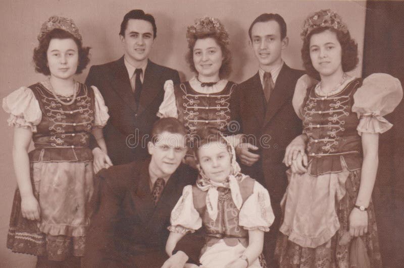 ΟΥΓΓΑΡΙΑ, CIRCA 1930 - ΓΑΜΉΛΙΑ ΦΩΤΟΓΡΑΦΊΑ - ΝΈΑ ΖΕΎΓΗ στοκ εικόνες