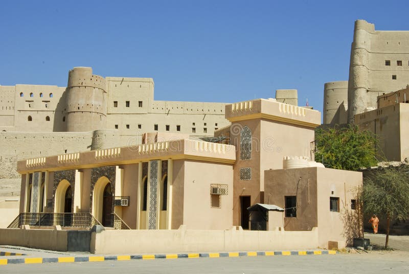 Οχυρό Bahla Nizwa στην αγγελία Dakhiliya, Ομάν στοκ εικόνα με δικαίωμα ελεύθερης χρήσης Οχυρό Bahla Nizwa στην αγγελία Dakhiliya, Ομάν στοκ εικόνα με δικαίωμα ελεύθερης χρήσης