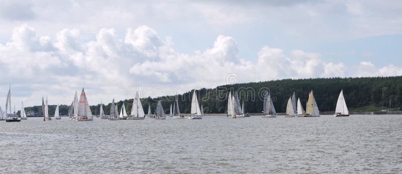 Πλέοντας σκάφη Regatta στοκ εικόνες με δικαίωμα ελεύθερης χρήσης Πλέοντας σκάφη Regatta στοκ εικόνες με δικαίωμα ελεύθερης χρήσης