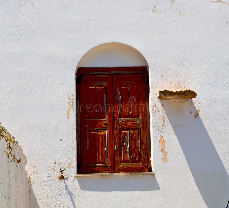 παλαιό παράθυρο της Ελλάδας στην παλαιά αρχιτεκτονική της Ευρώπης και το γ στοκ εικόνα παλαιό παράθυρο της Ελλάδας στην παλαιά αρχιτεκτονική της Ευρώπης και το γ στοκ εικόνα