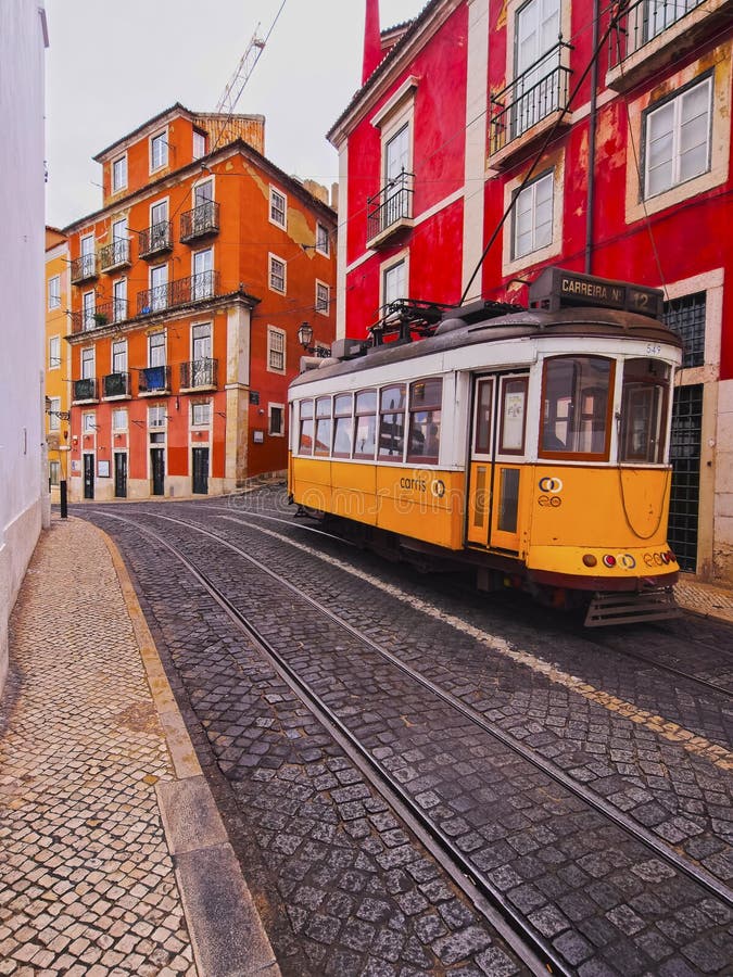Παλαιό τραμ στη Λισσαβώνα