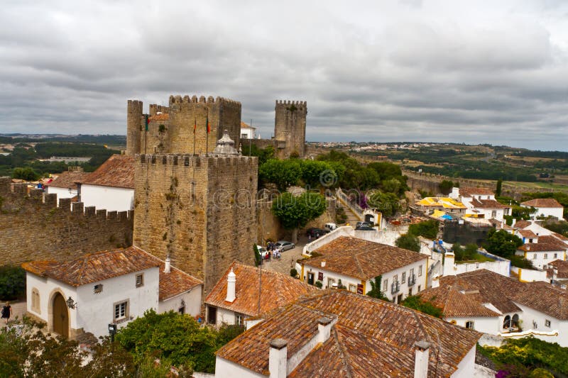 παλαιά πόλη obidos κάστρων στοκ φωτογραφίες με δικαίωμα ελεύθερης χρήσης παλαιά πόλη obidos κάστρων στοκ φωτογραφίες με δικαίωμα ελεύθερης χρήσης