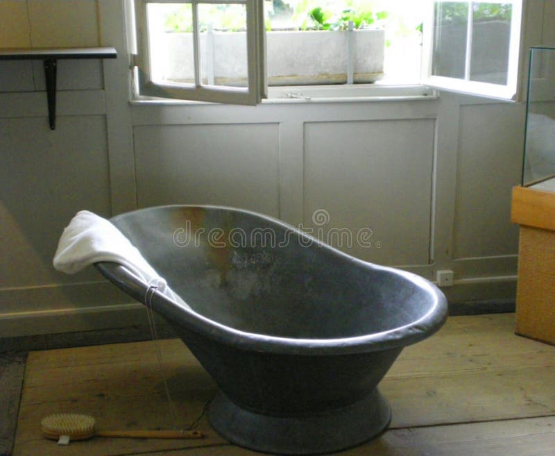 παλαιό farmhouse Ελβετός λουτρών στοκ εικόνα με δικαίωμα ελεύθερης χρήσης