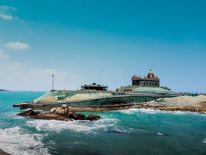 Πανοραμική άποψη του μνημείου του Vivekananda Rock στο Kanyakumari, Κεράλα, Ινδία στοκ φωτογραφία με δικαίωμα ελεύθερης χρήσης Πανοραμική άποψη του μνημείου του Vivekananda Rock στο Kanyakumari, Κεράλα, Ινδία στοκ φωτογραφία με δικαίωμα ελεύθερης χρήσης
