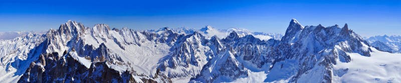 Πανόραμα Άλπεων από Aiguille du Midi στοκ εικόνα με δικαίωμα ελεύθερης χρήσης