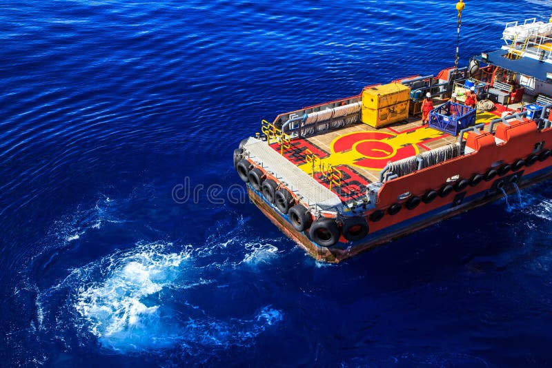 Παράκτια πετρέλαιο και φυσικό αέριο βιομηχανίας φορτίου στοκ φωτογραφίες με δικαίωμα ελεύθερης χρήσης Παράκτια πετρέλαιο και φυσικό αέριο βιομηχανίας φορτίου στοκ φωτογραφίες με δικαίωμα ελεύθερης χρήσης
