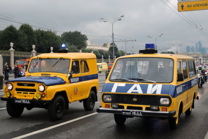 Παρέλαση της Μόσχας αυτοκινήτων επιθεώρησης ασφάλειας κρατικών μεταφορών καταρχάς της μεταφοράς πόλεων στοκ εικόνα με δικαίωμα ελεύθερης χρήσης Παρέλαση της Μόσχας αυτοκινήτων επιθεώρησης ασφάλειας κρατικών μεταφορών καταρχάς της μεταφοράς πόλεων στοκ εικόνα με δικαίωμα ελεύθερης χρήσης