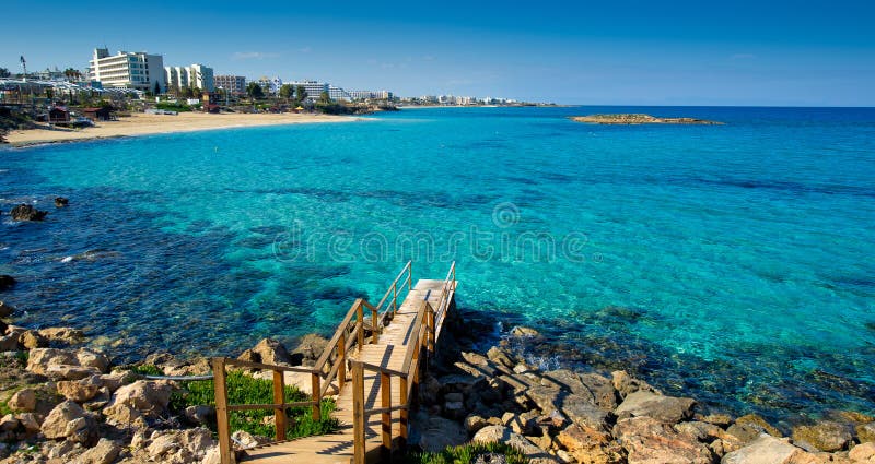 Παραλία Protaras που κοιτάζει προς το famagusta 2 στοκ εικόνες