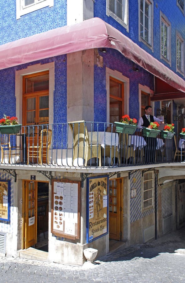 Παραδοσιακό πορτογαλικό εστιατόριο, Sintra, Πορτογαλία στοκ εικόνες με δικαίωμα ελεύθερης χρήσης Παραδοσιακό πορτογαλικό εστιατόριο, Sintra, Πορτογαλία στοκ εικόνες με δικαίωμα ελεύθερης χρήσης