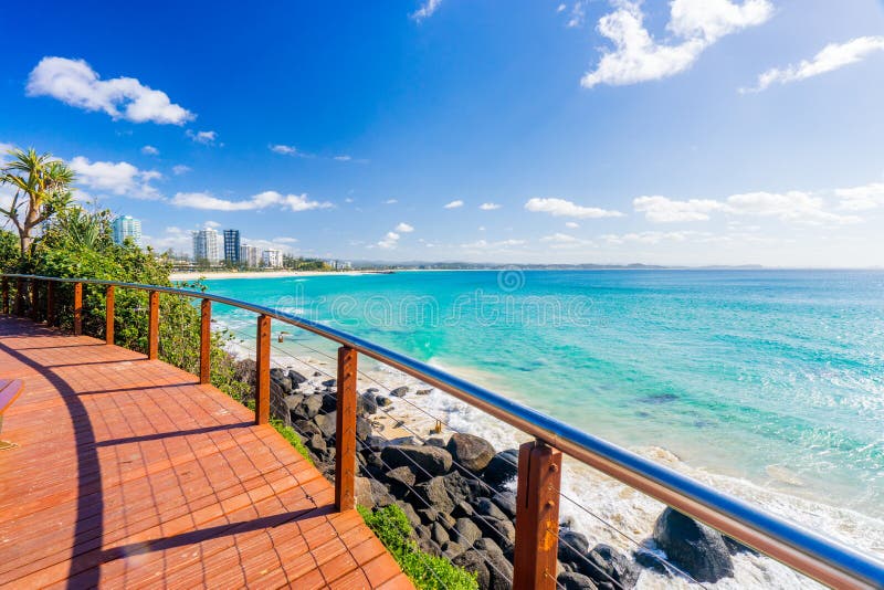 Παραλία Coolangatta μια σαφή ημέρα που κοιτάζει προς την παραλία Kirra στο Gold Coast στοκ εικόνες