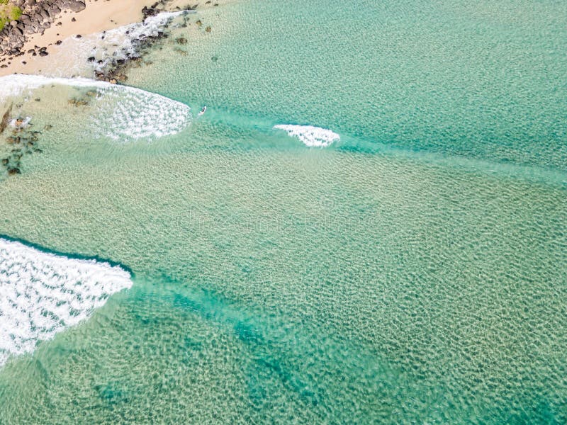 Παραλία Coolangatta μια σαφή ημέρα που κοιτάζει προς την παραλία Kirra στο Gold Coast στοκ φωτογραφίες
