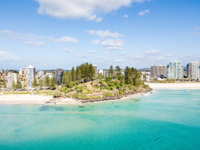Παραλία Coolangatta μια σαφή ημέρα που κοιτάζει προς την παραλία Kirra στο Gold Coast στοκ φωτογραφίες