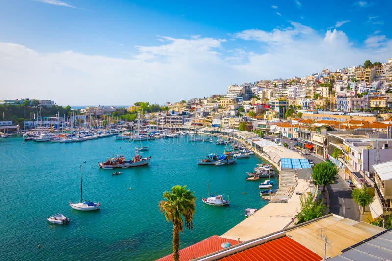 Πειραιάς, Αθήνα, Ελλάδα Λιμάνι Mikrolimano και μαρίνα γιοτ στοκ εικόνες