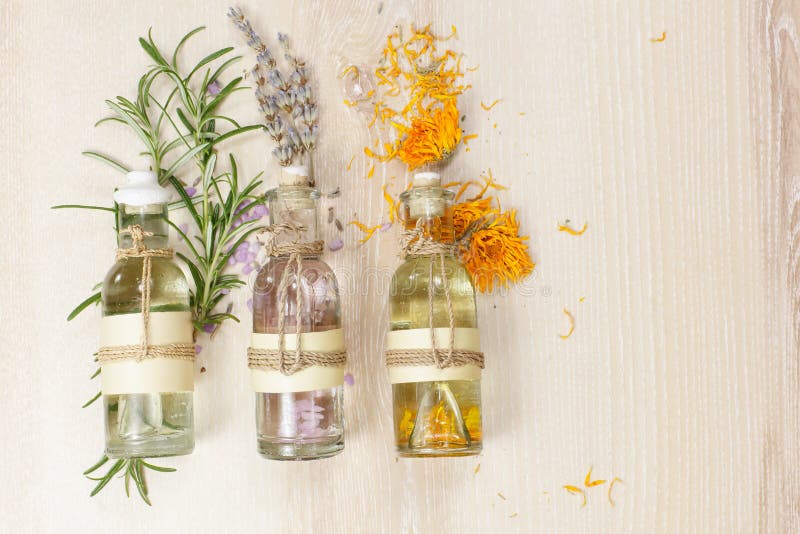 Πετρέλαια μασάζ Aromatherapy στοκ φωτογραφία με δικαίωμα ελεύθερης χρήσης