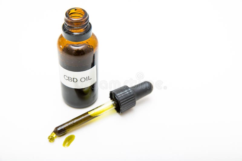Πετρέλαιο cannabidiol CBD για να βελτιώσει την υγεία, κανένα THC, πετρέλαιο κάνναβης CBD σε ένα άσπρο υπόβαθρο στοκ φωτογραφία με δικαίωμα ελεύθερης χρήσης Πετρέλαιο cannabidiol CBD για να βελτιώσει την υγεία, κανένα THC, πετρέλαιο κάνναβης CBD σε ένα άσπρο υπόβαθρο στοκ φωτογραφία με δικαίωμα ελεύθερης χρήσης