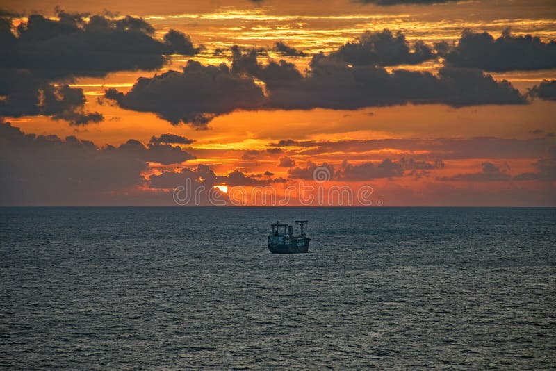 Πετρελαιοφόρο κοντά στο λιμένα Everglades στο Fort Lauderdale, Φλώριδα, ΗΠΑ στοκ εικόνα με δικαίωμα ελεύθερης χρήσης Πετρελαιοφόρο κοντά στο λιμένα Everglades στο Fort Lauderdale, Φλώριδα, ΗΠΑ στοκ εικόνα με δικαίωμα ελεύθερης χρήσης