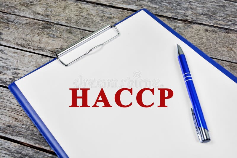πιστοποίηση haccp. κείμενο για τη λευκή βίβλο σχετικά με το φόντο της ξυλείας στοκ εικόνες