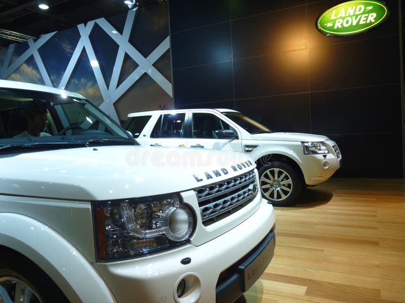 πλάνης εδάφους suvs στοκ φωτογραφίες πλάνης εδάφους suvs στοκ φωτογραφίες