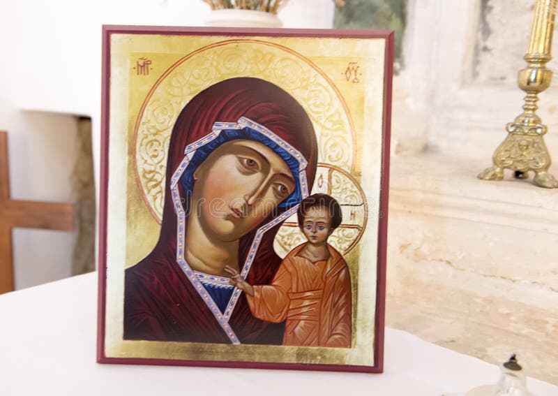 Πλαισιωμένη εικόνα Madonna με το παιδί, εκκλησία του SAN Nicola Myra, Locrotondo, Ιταλία στοκ φωτογραφίες Πλαισιωμένη εικόνα Madonna με το παιδί, εκκλησία του SAN Nicola Myra, Locrotondo, Ιταλία στοκ φωτογραφίες