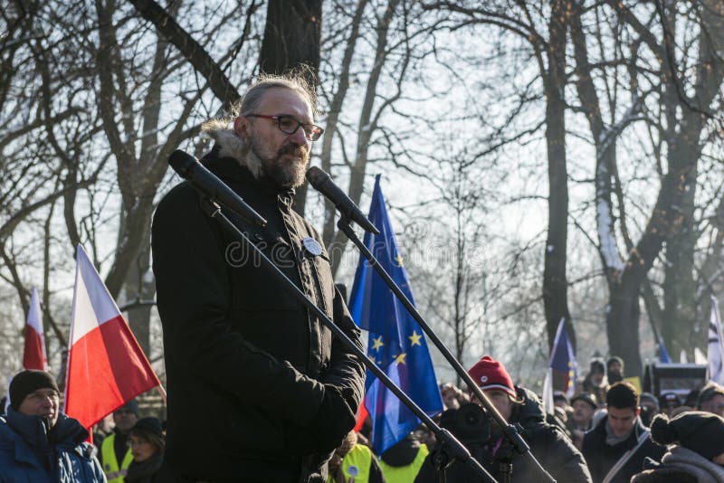 Πολωνική Επιτροπή για την υπεράσπιση της επίδειξης δημοκρατίας στο W στοκ φωτογραφία με δικαίωμα ελεύθερης χρήσης Πολωνική Επιτροπή για την υπεράσπιση της επίδειξης δημοκρατίας στο W στοκ φωτογραφία με δικαίωμα ελεύθερης χρήσης