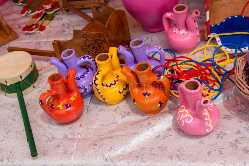 Πολύ παλαιό ewer ύφους seramic βάζο νερού στοκ εικόνες Πολύ παλαιό ewer ύφους seramic βάζο νερού στοκ εικόνες