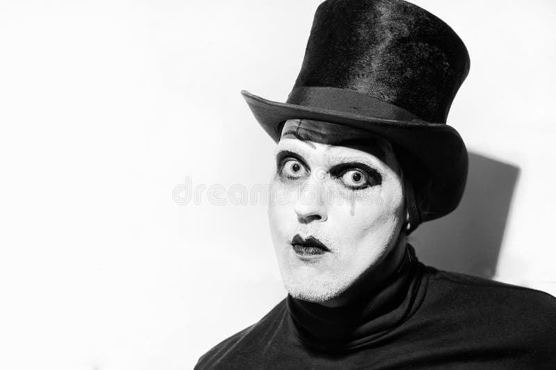 Πορτρέτο ενός τρομακτικού υ mime στοκ φωτογραφία Πορτρέτο ενός τρομακτικού υ mime στοκ φωτογραφία