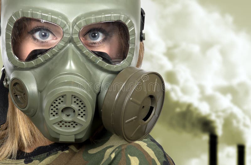 Πορτρέτο της γυναίκας στην αέριο-μάσκα - στο τοξικό περιβάλλον. Πορτρέτο της γυναίκας στην αέριο-μάσκα - στην τοξική έννοια ρύπανσης περιβάλλοντος