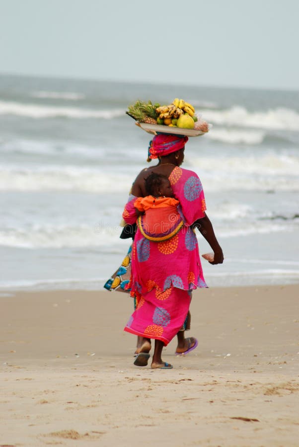 Προμηθευτής φρούτων στην παραλία ΚΑΠ Skirring, Σενεγάλη