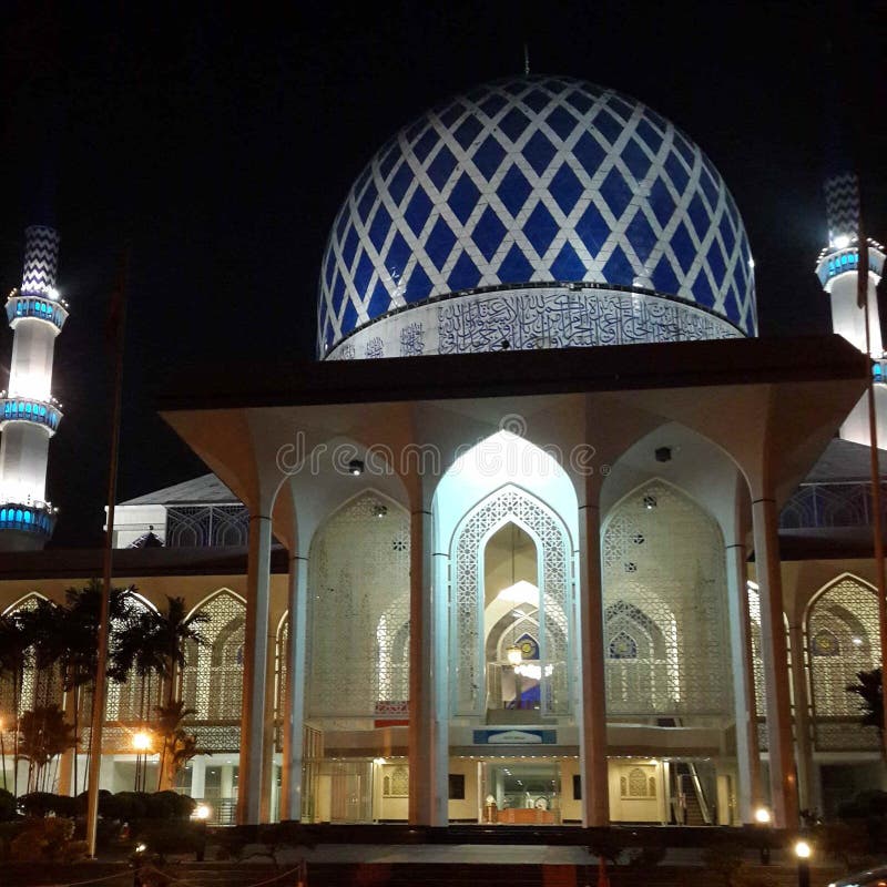 προσεηθείτε. Selangor Μαλαισία Masjid shah alam Ένα από το πιό πρόωρο σύγχρονο μουσουλμανικό τέμενος στη Μαλαισία