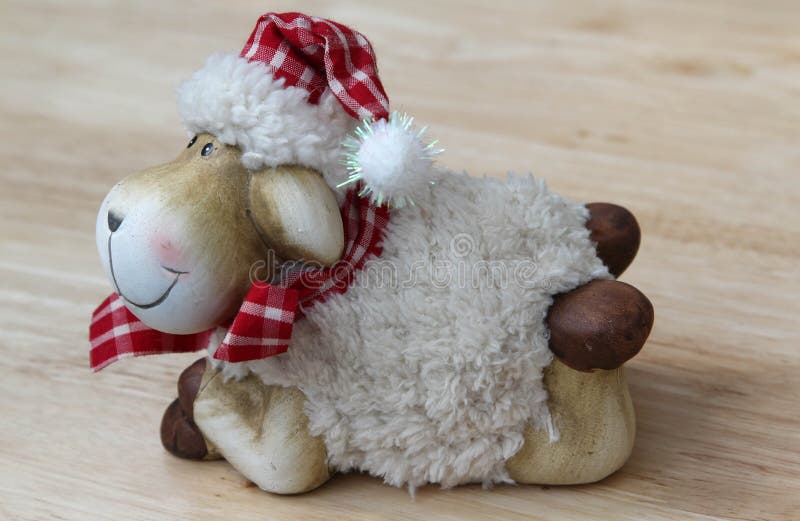Πρόβατα Teddy και διαφανές ζαρωμένο υπόβαθρο στοκ φωτογραφία με δικαίωμα ελεύθερης χρήσης