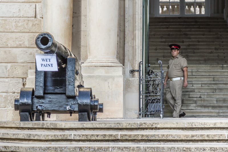 Πρόσοψη Auberge de Castille, το κτήριο πρωθυπουργών ` s στοκ εικόνες με δικαίωμα ελεύθερης χρήσης Πρόσοψη Auberge de Castille, το κτήριο πρωθυπουργών ` s στοκ εικόνες με δικαίωμα ελεύθερης χρήσης