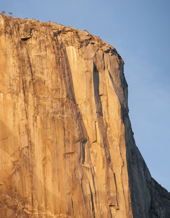 Πρόσωπο απότομων βράχων της EL Capitan, εθνικό πάρκο Yosemite, Καλιφόρνια στοκ φωτογραφία με δικαίωμα ελεύθερης χρήσης