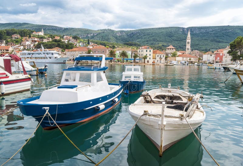 Πόλη Jelsa, νησί Hvar, Κροατία στοκ εικόνες