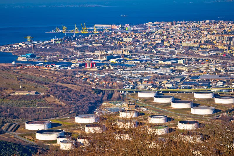 Πόλη της εναέριας άποψης της Τεργέστης στοκ φωτογραφίες Πόλη της εναέριας άποψης της Τεργέστης στοκ φωτογραφίες