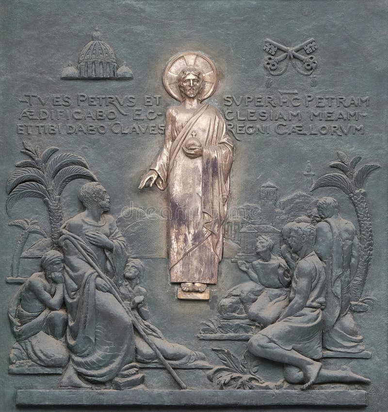 Πόρτα χαλκού με την εικόνα της ζωής του ST Peter: Χριστός που δίνει τα κλειδιά στο ST Peter στοκ φωτογραφίες με δικαίωμα ελεύθερης χρήσης Πόρτα χαλκού με την εικόνα της ζωής του ST Peter: Χριστός που δίνει τα κλειδιά στο ST Peter στοκ φωτογραφίες με δικαίωμα ελεύθερης χρήσης